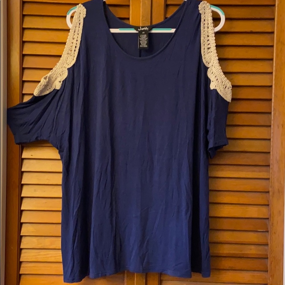 Plus size Cold shoulder, Justify top, 2X